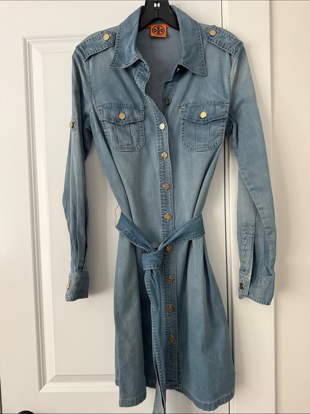 Tory Burch Light Blue Denim Shirt Dress with Gold Buttons and Belt Sz 4 Euc